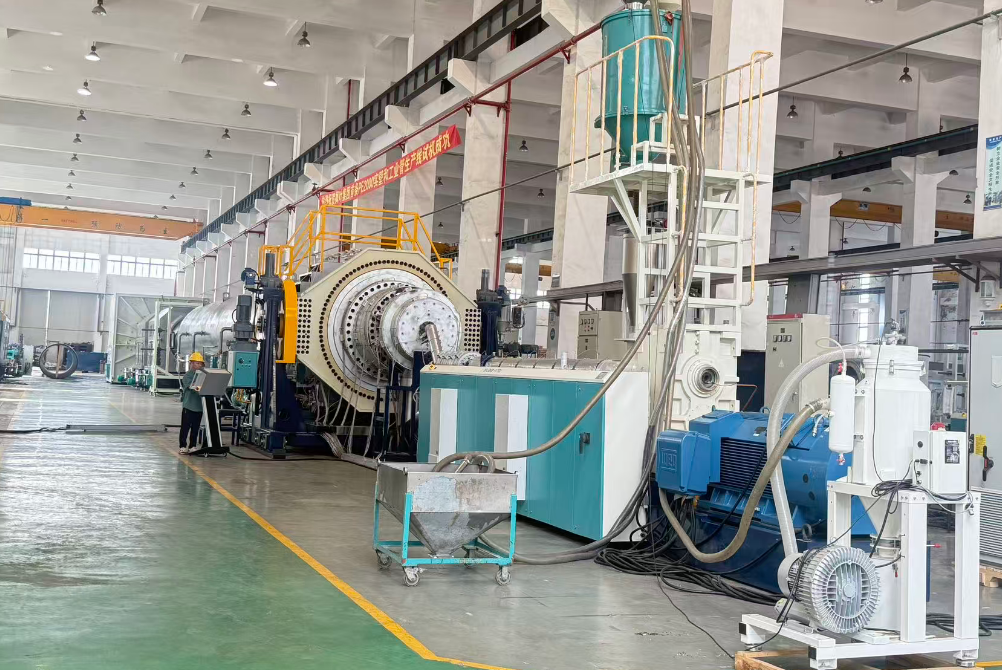 Fangli v súčasnosti úspešne dodal výrobnú linku na vytláčanie rúr PE2000